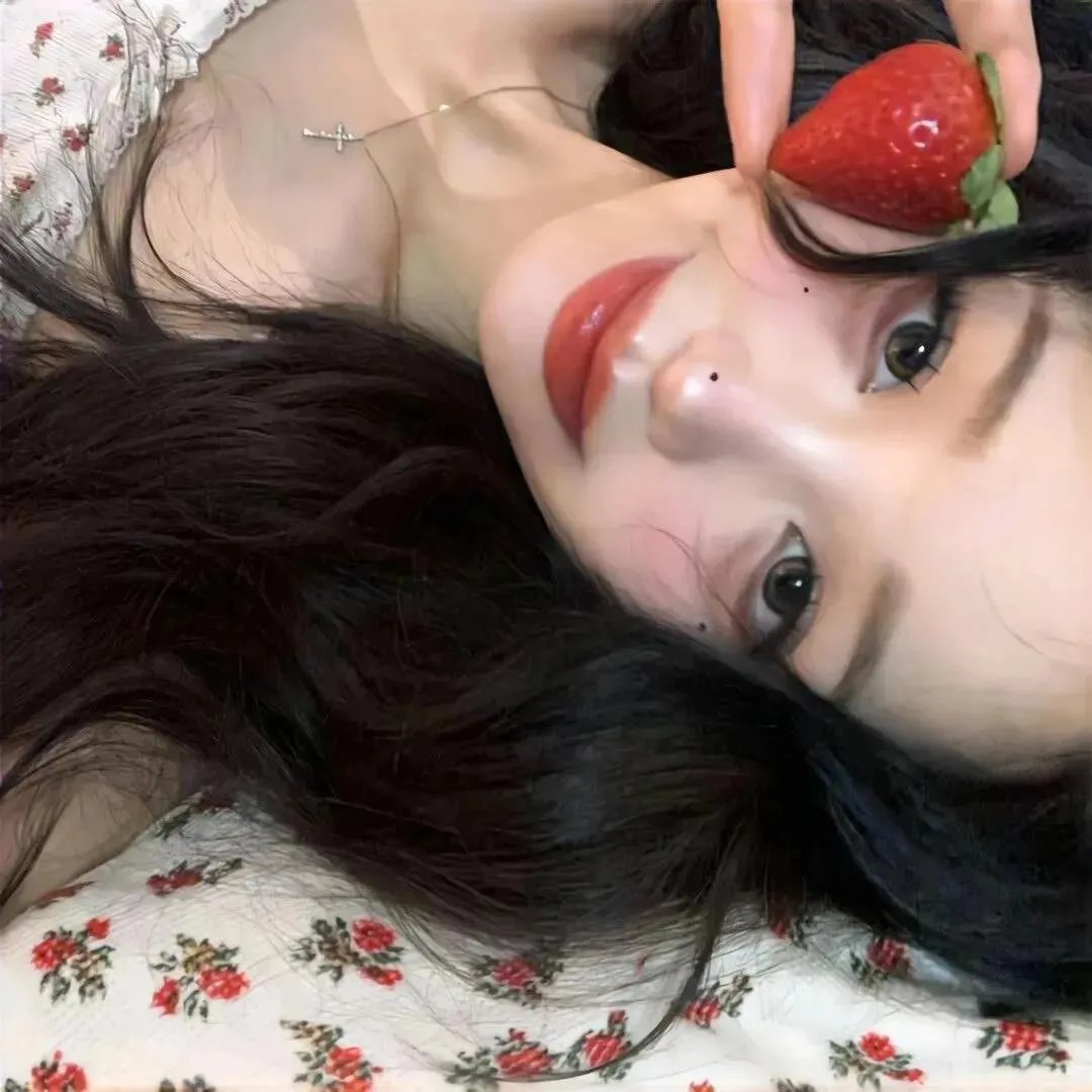 不是挥手而是溺水